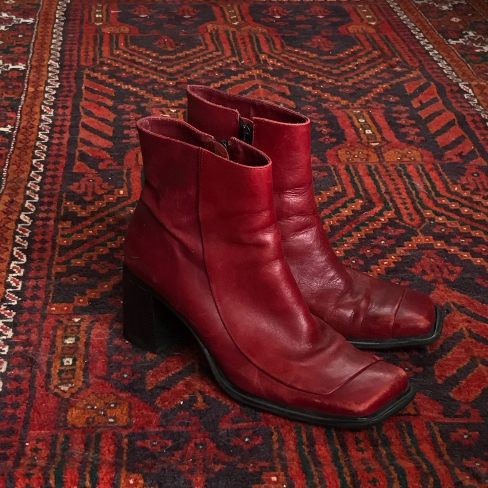 y2k red leather boots